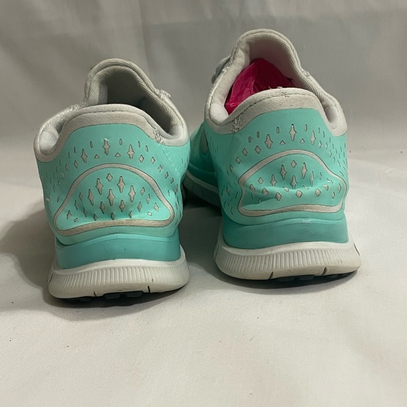 Nike shoes - Picture 4 of 6